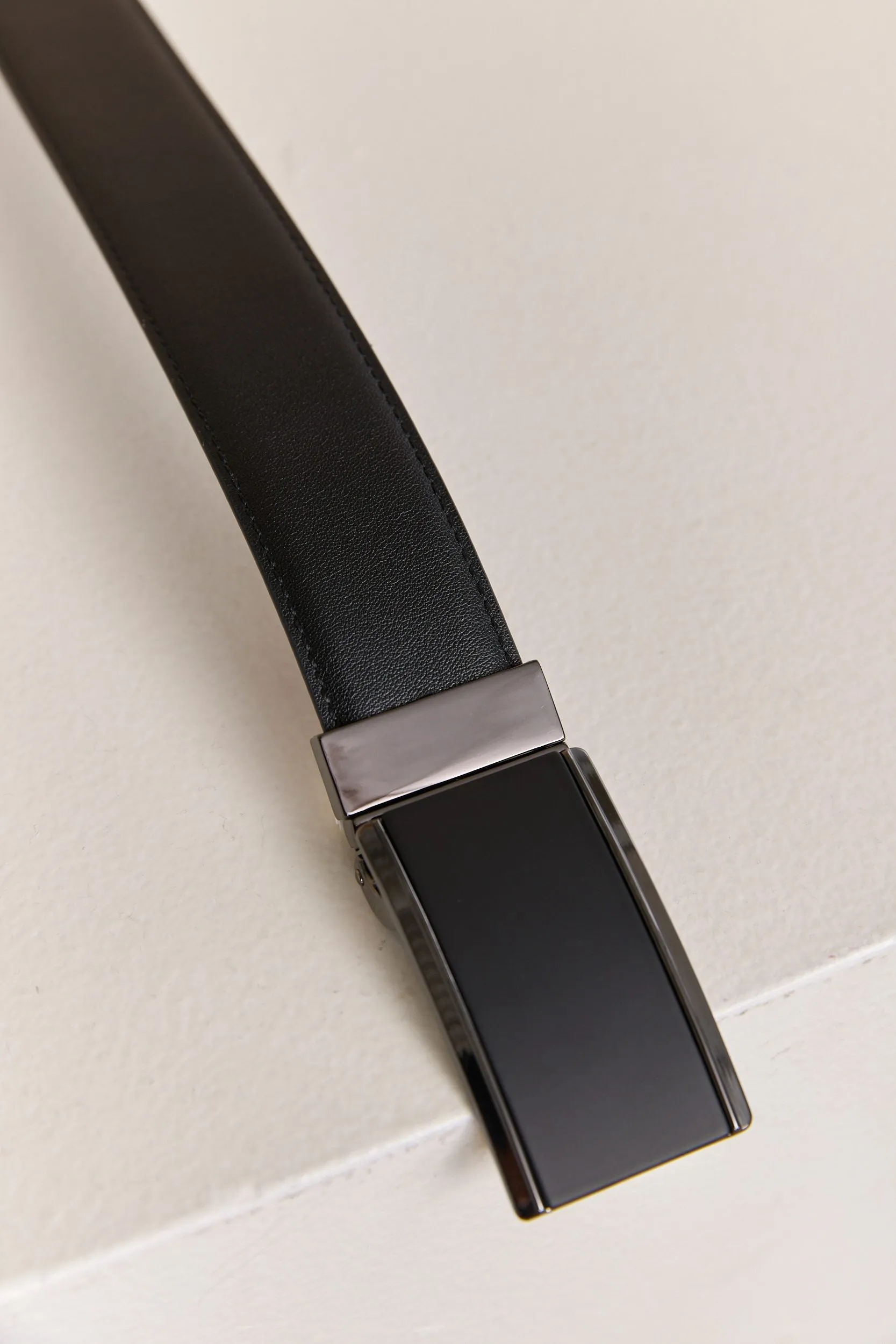 Plate buckle reversible leather belt sold by Tristan Style product image thumbnail 2