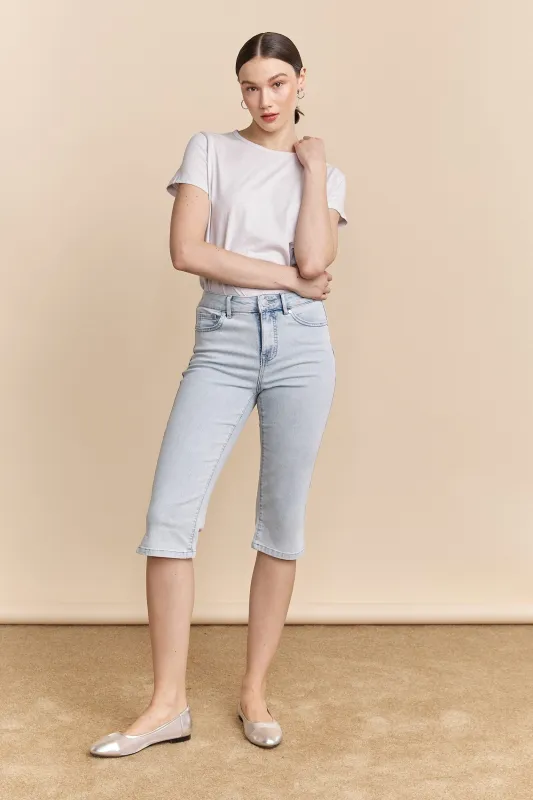 Push up capri jean with slit sold by Tristan Style