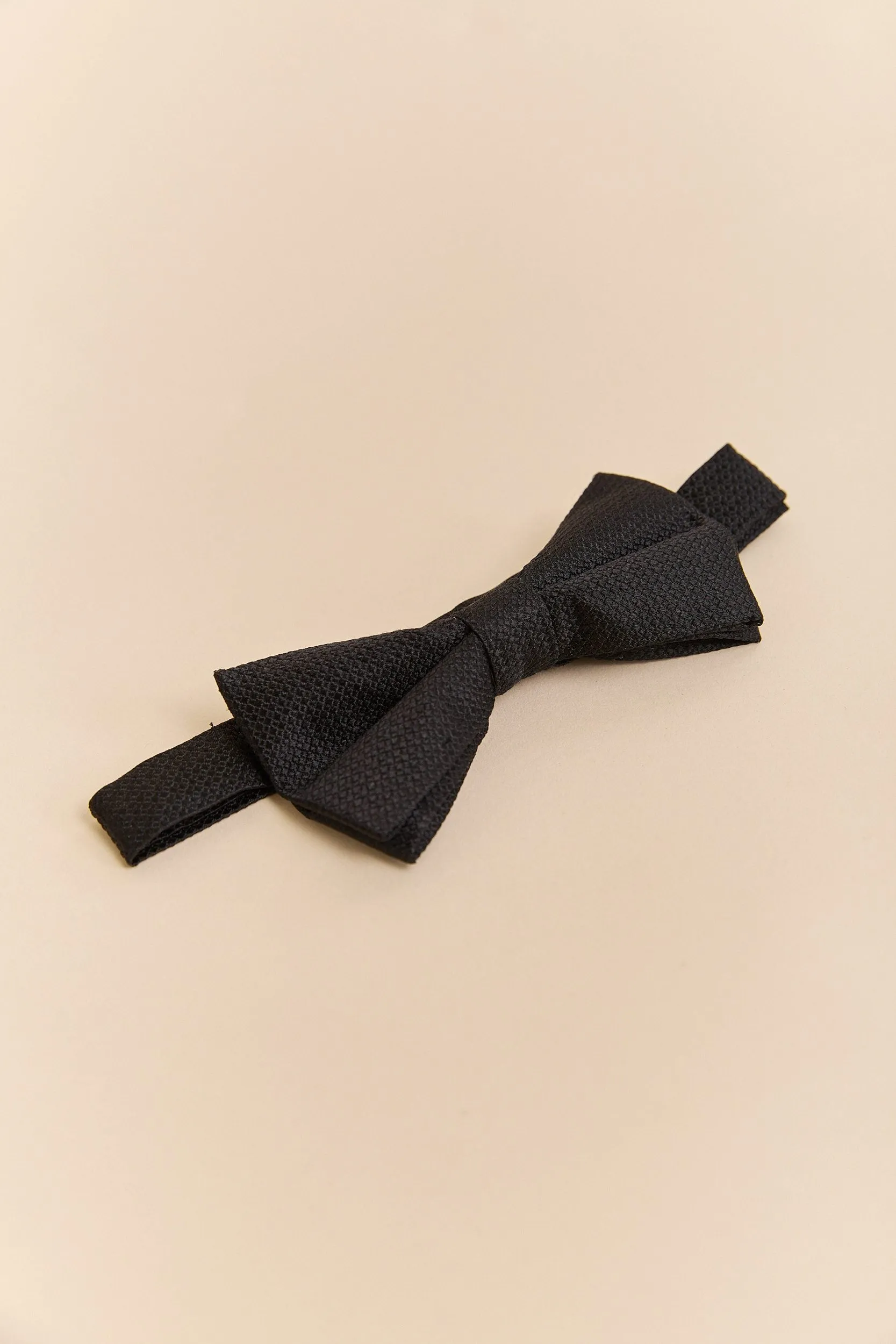 Silk bowtie sold by Tristan Style