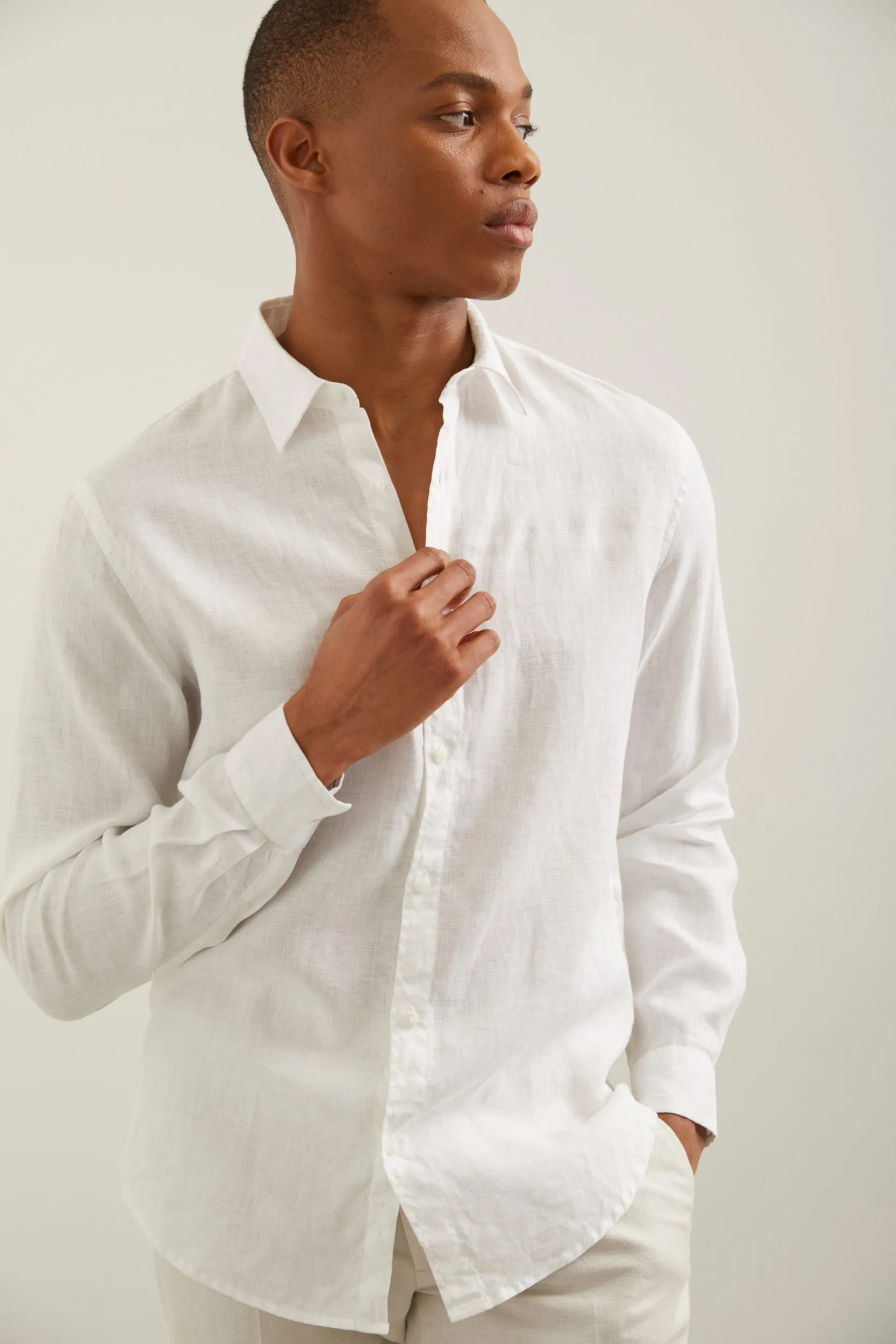 Semi-Fitted Linen shirt sold by Tristan Style
