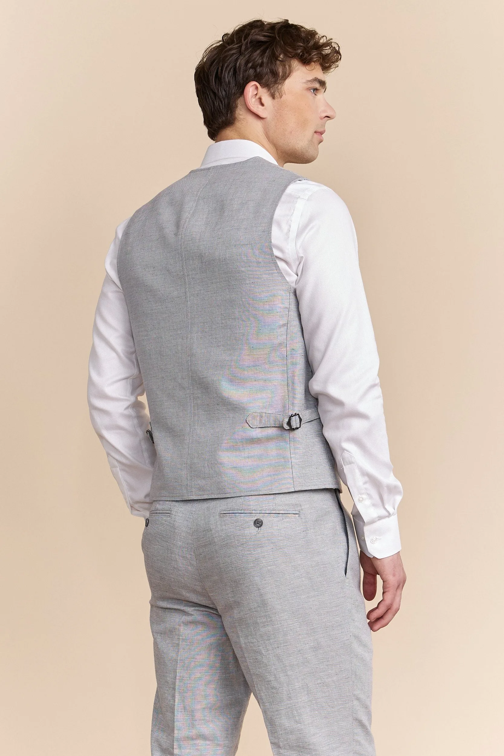 Patch pockets linen vest sold by Tristan Style product image thumbnail 2