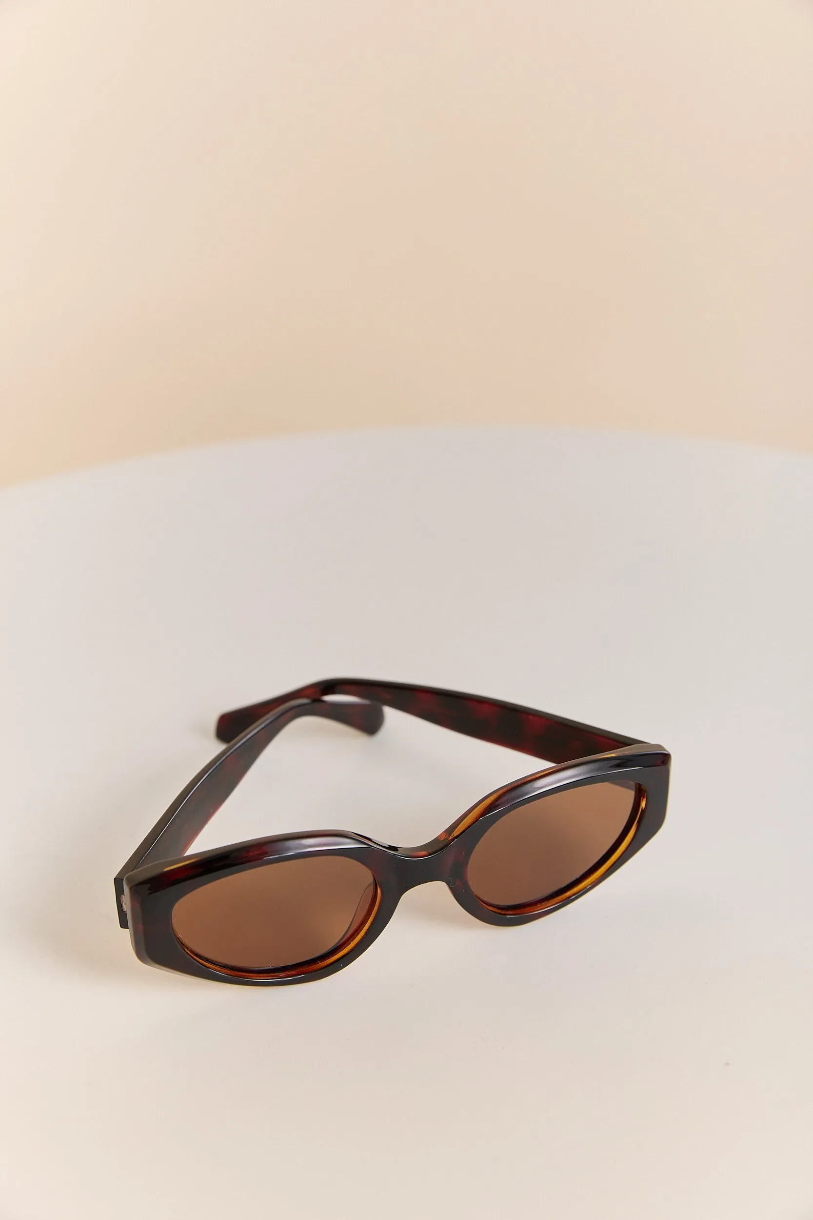 Privé Revaux NIGHT N DAY sunglasses sold by Tristan Style product image thumbnail 2