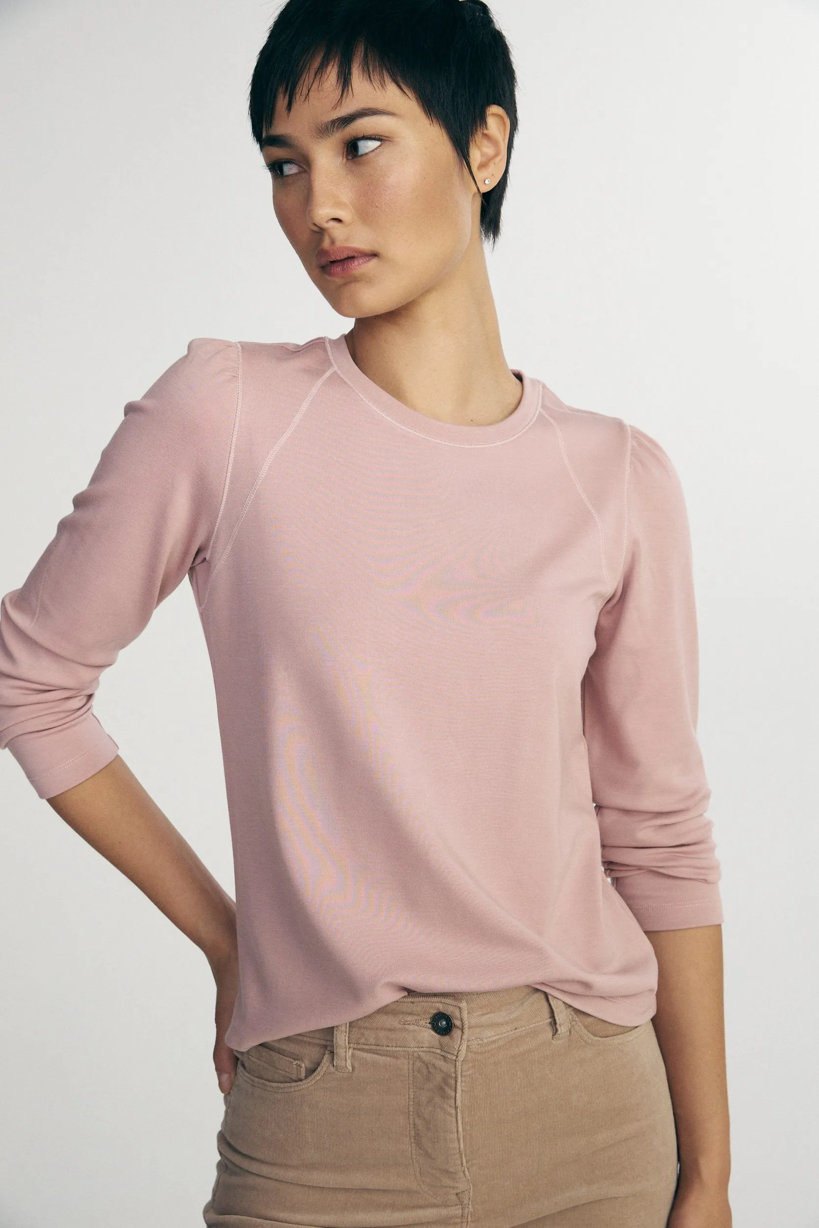 Crew neck shirt with puffy sleeve sold by Tristan Style