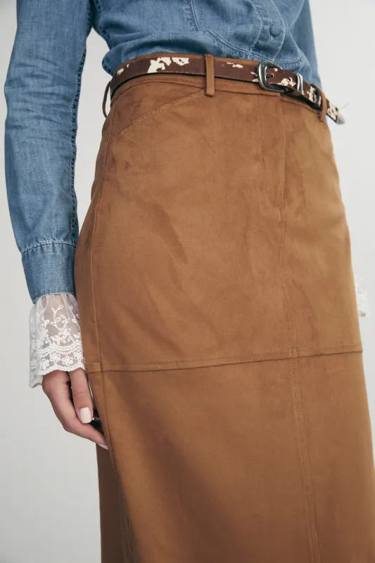 Essential leather belt sold by Tristan Style