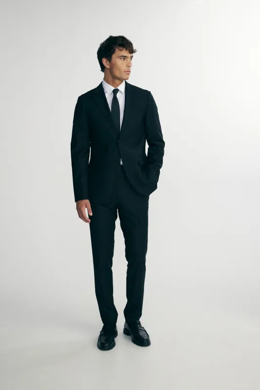 Basic Fitted blazer sold by Tristan Style