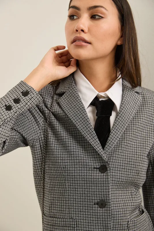Velvet Tie made by Tristan Style