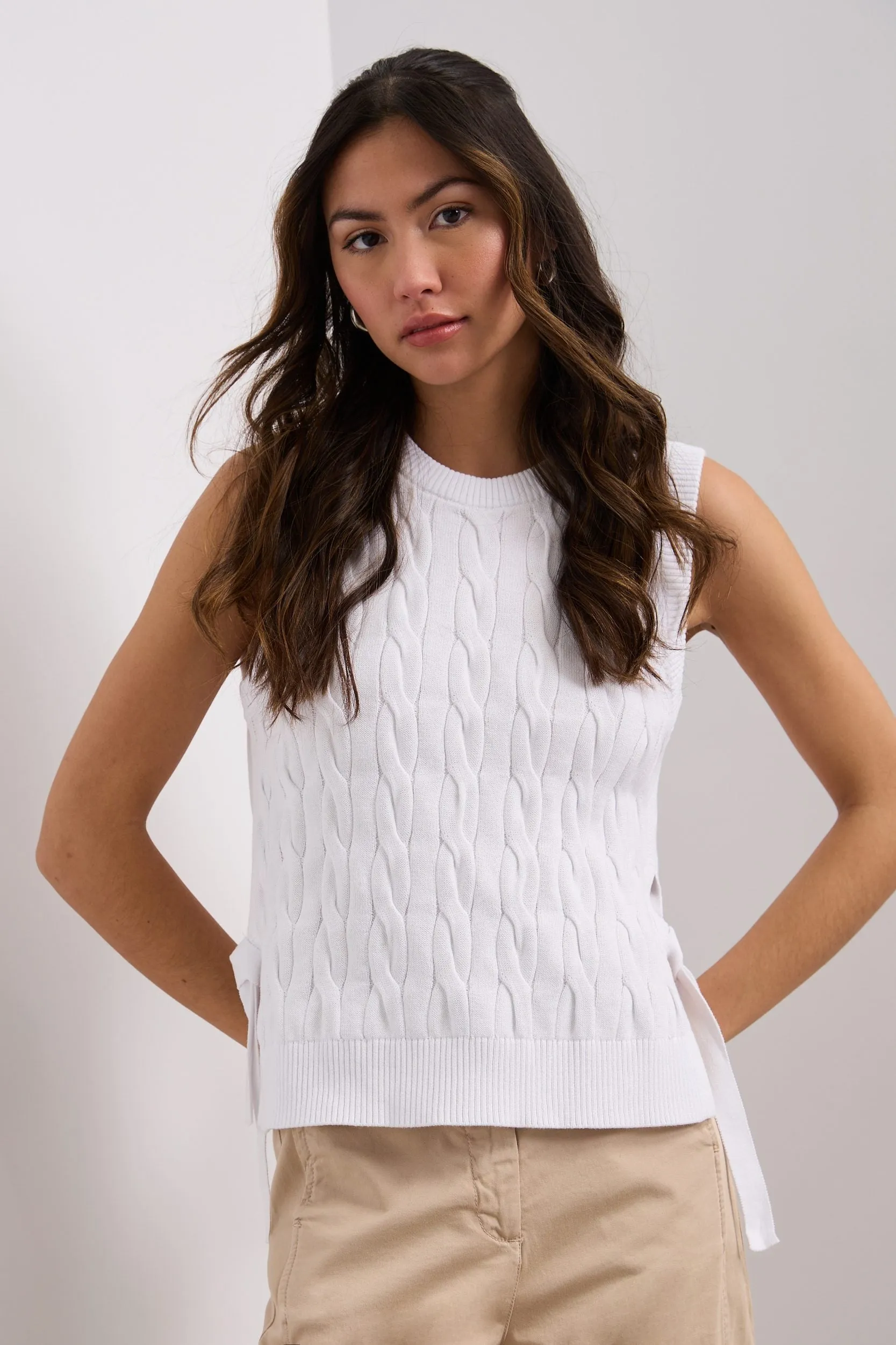 Sleeveless sweater tied at the sides sold by Tristan Style product image thumbnail 2