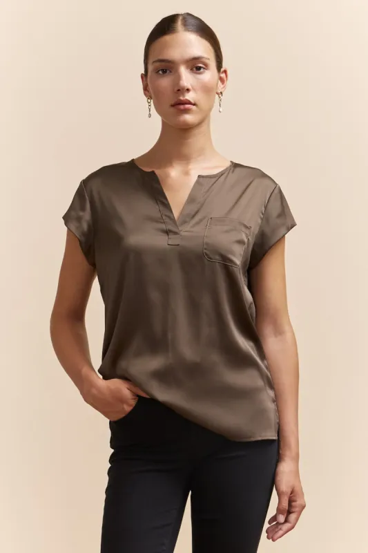 Top with short sleeve sold by Tristan Style