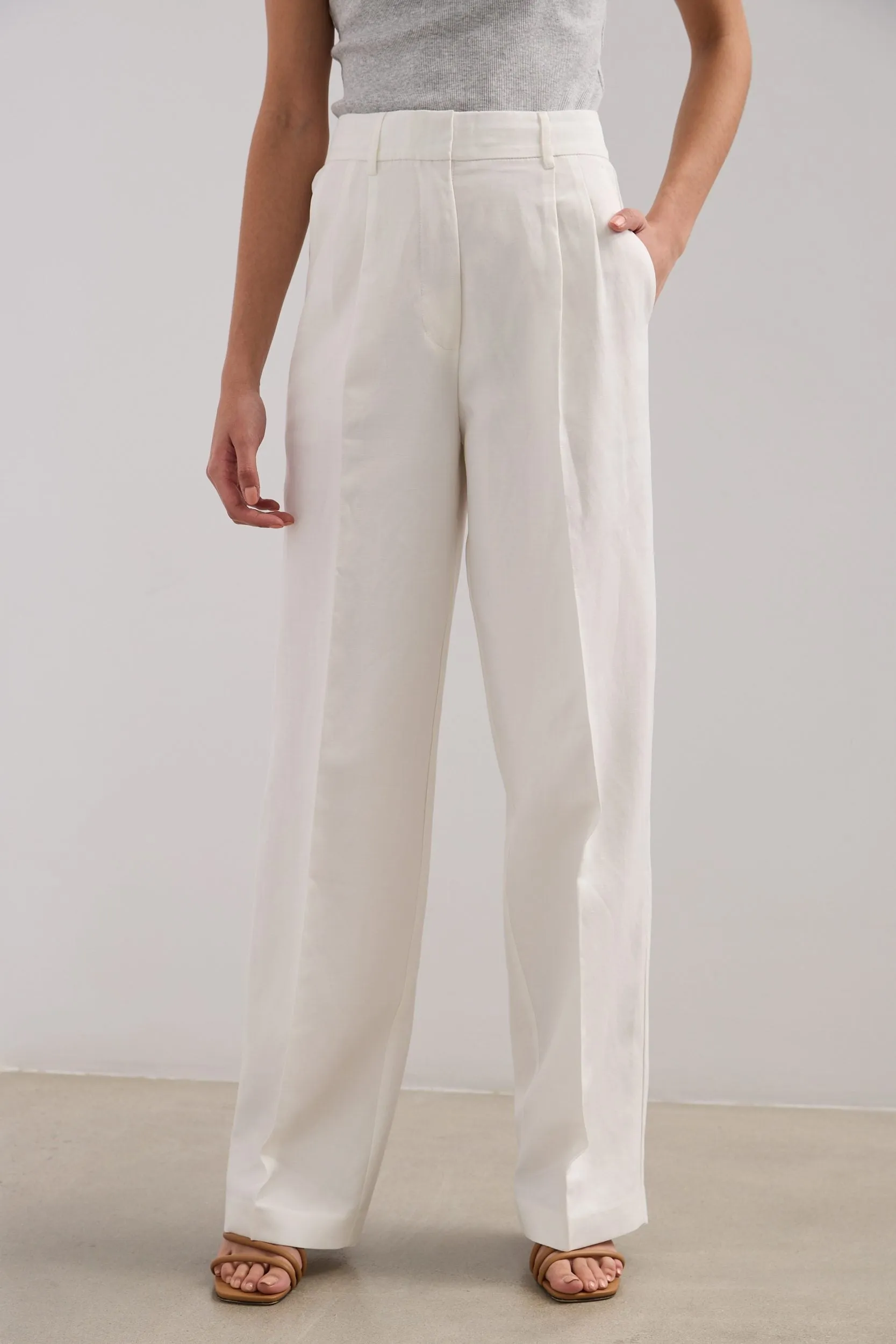 Wide leg pant with pleats sold by Tristan Style product image thumbnail 5
