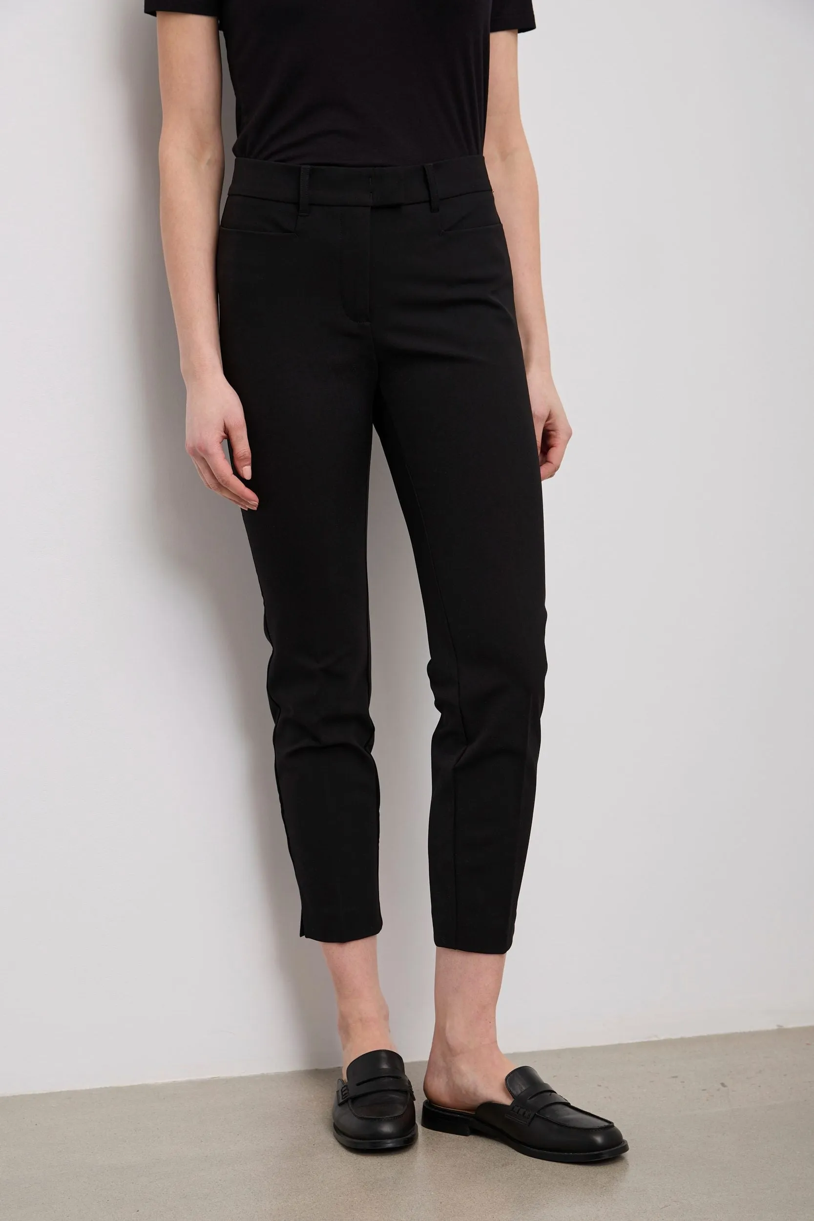 Urban fit crop pant with elastic waist sold by Tristan Style product image thumbnail 4