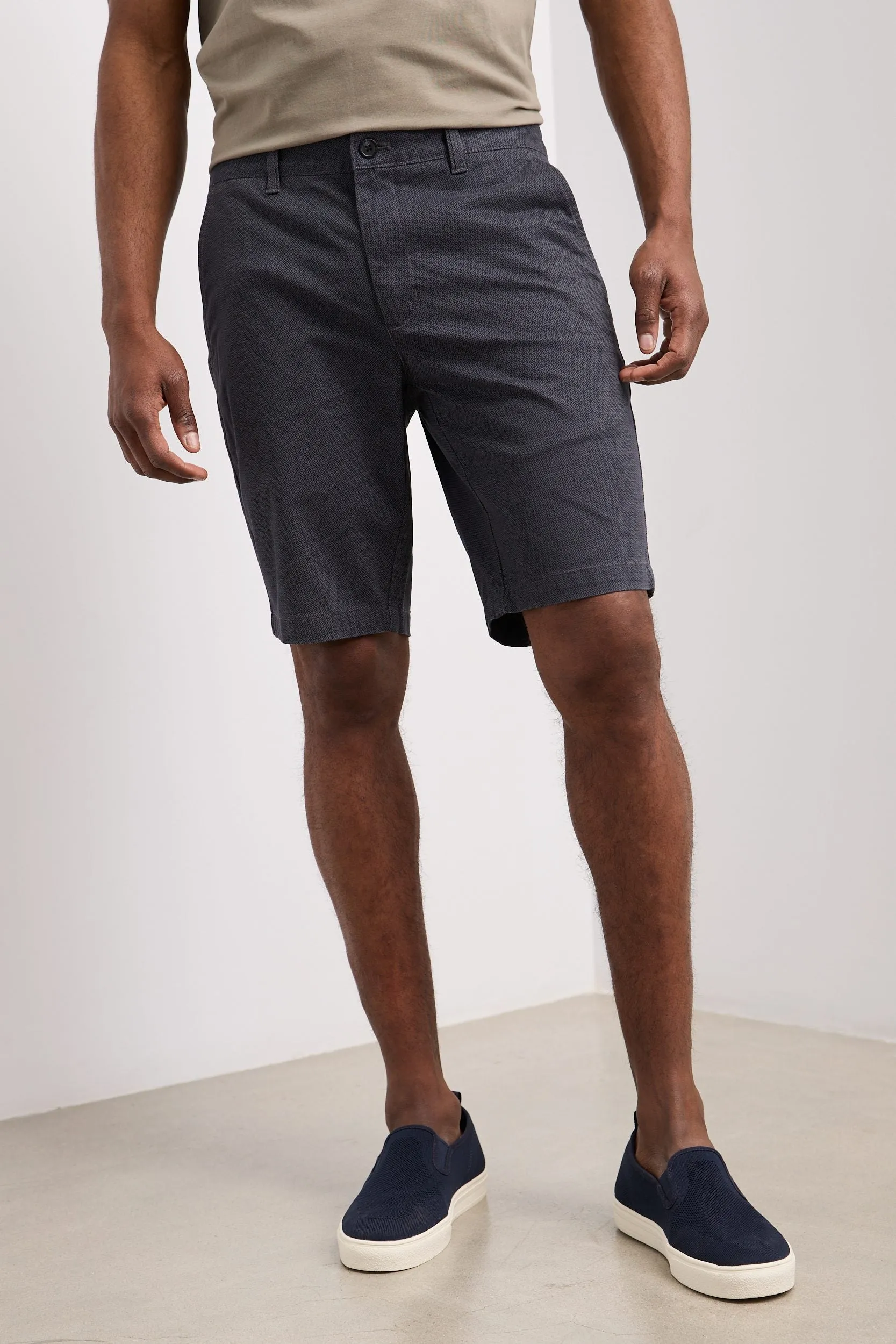 Chino-look paisley print bermuda shorts sold by Tristan Style product image thumbnail 2