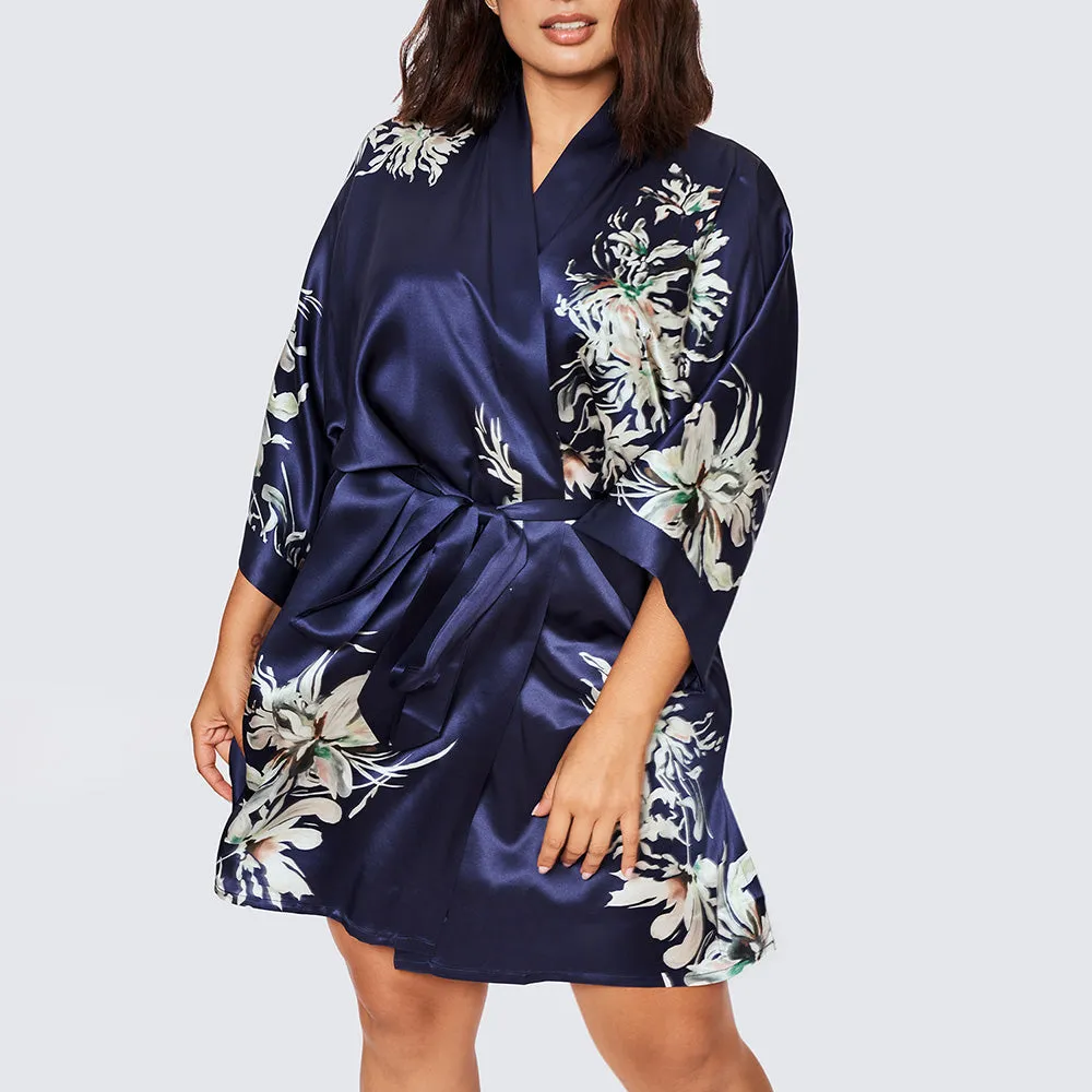 Washable Silk Yuri Short Kimono Robe (Plus Size) sold by Kim + Ono product image thumbnail 4