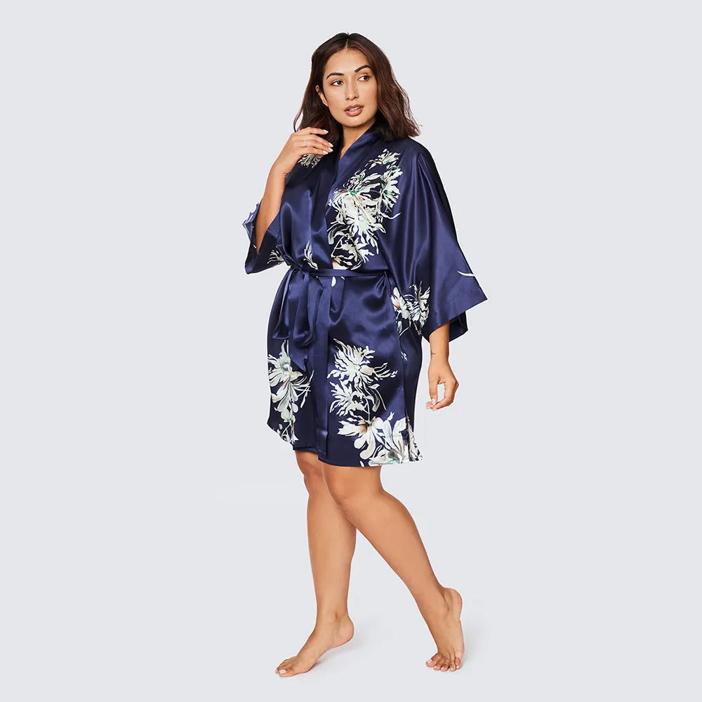 Washable Silk Yuri Short Kimono Robe (Plus Size) sold by Kim + Ono product image thumbnail 2