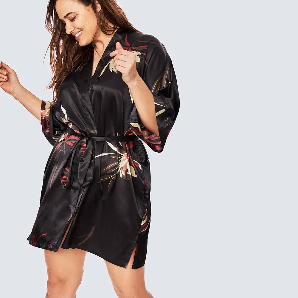 Hana Short Kimono Robe (Plus Size) sold by Kim + Ono product image thumbnail 5