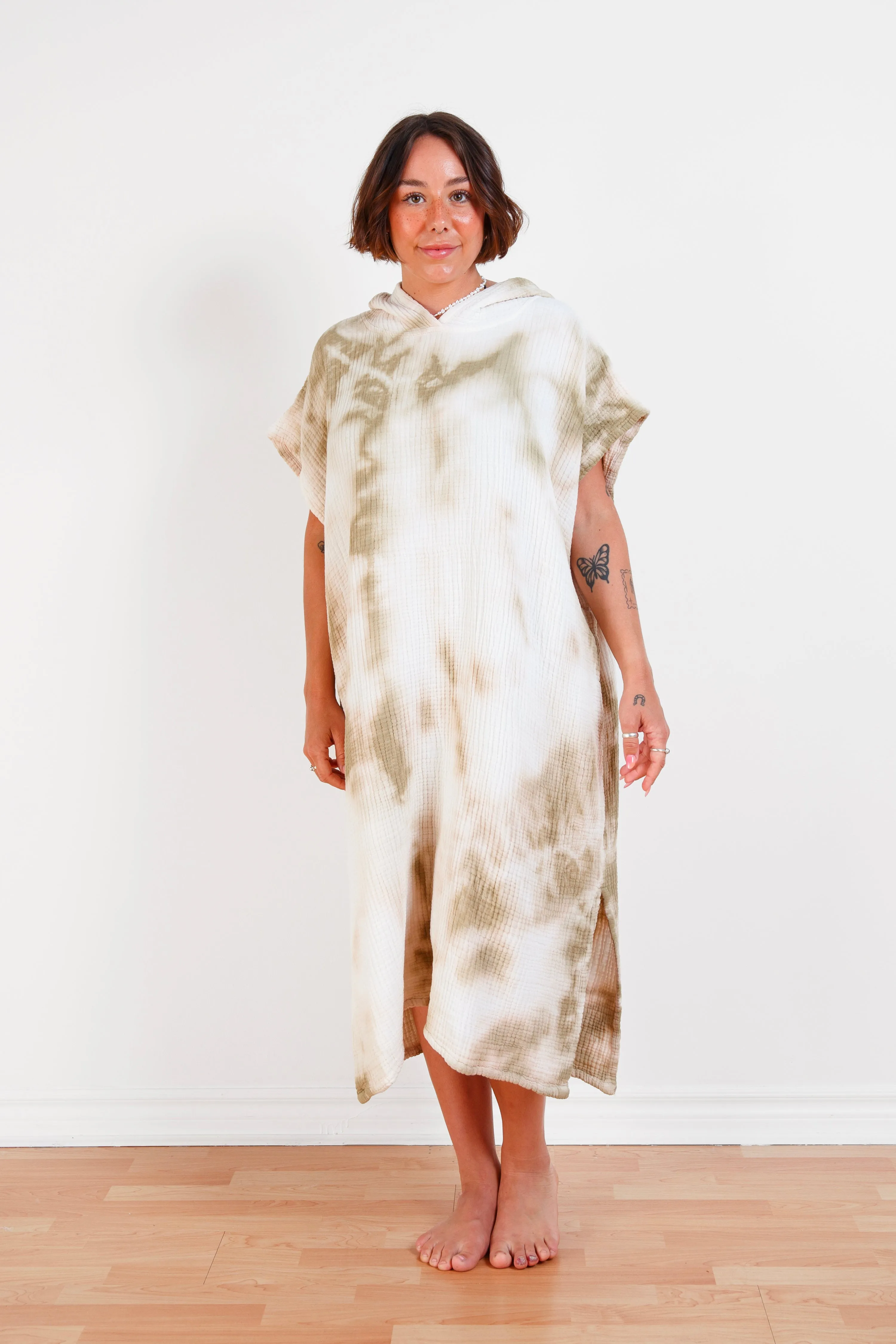 THE HOLDEN | Unisex Tie-Dye Muslin Surf Poncho sold by Tofino Towel Co product image thumbnail 2