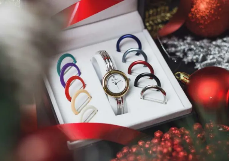 2001 sold by Pierre Laurent product image thumbnail 2