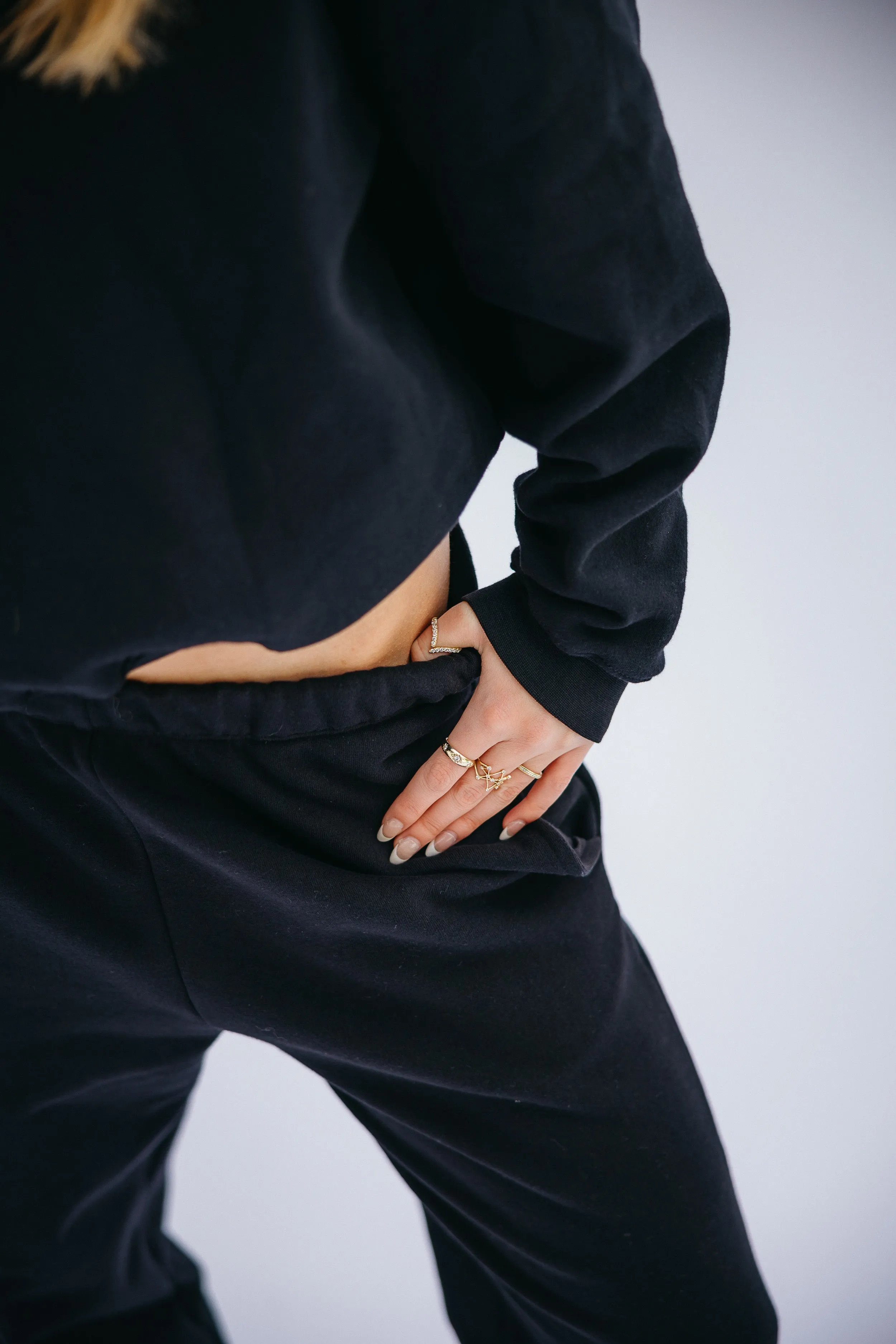 ULTRALUX Chris Crewneck - Black sold by Skatie product image thumbnail 3