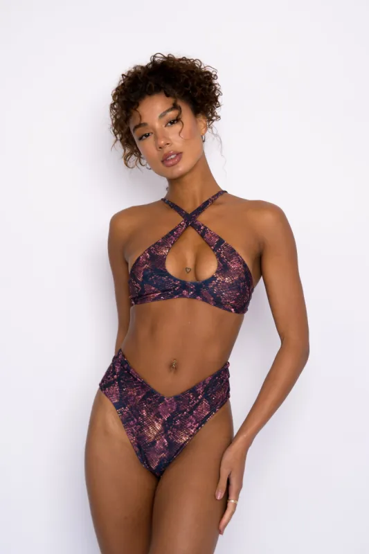 Jasmine Top - Boa sold by Skatie