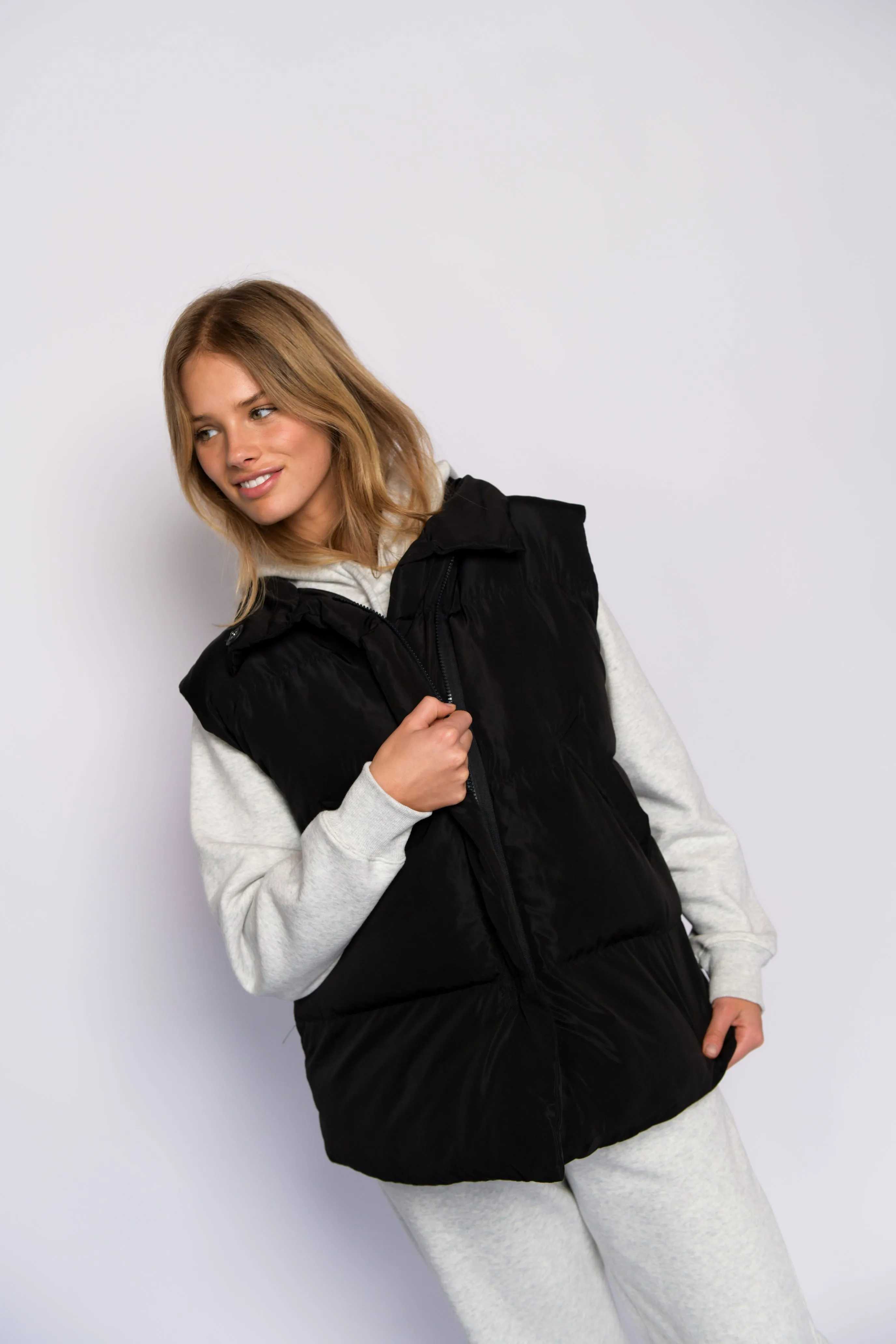 Oversized Puffer Vest - Black sold by Skatie product image thumbnail 2