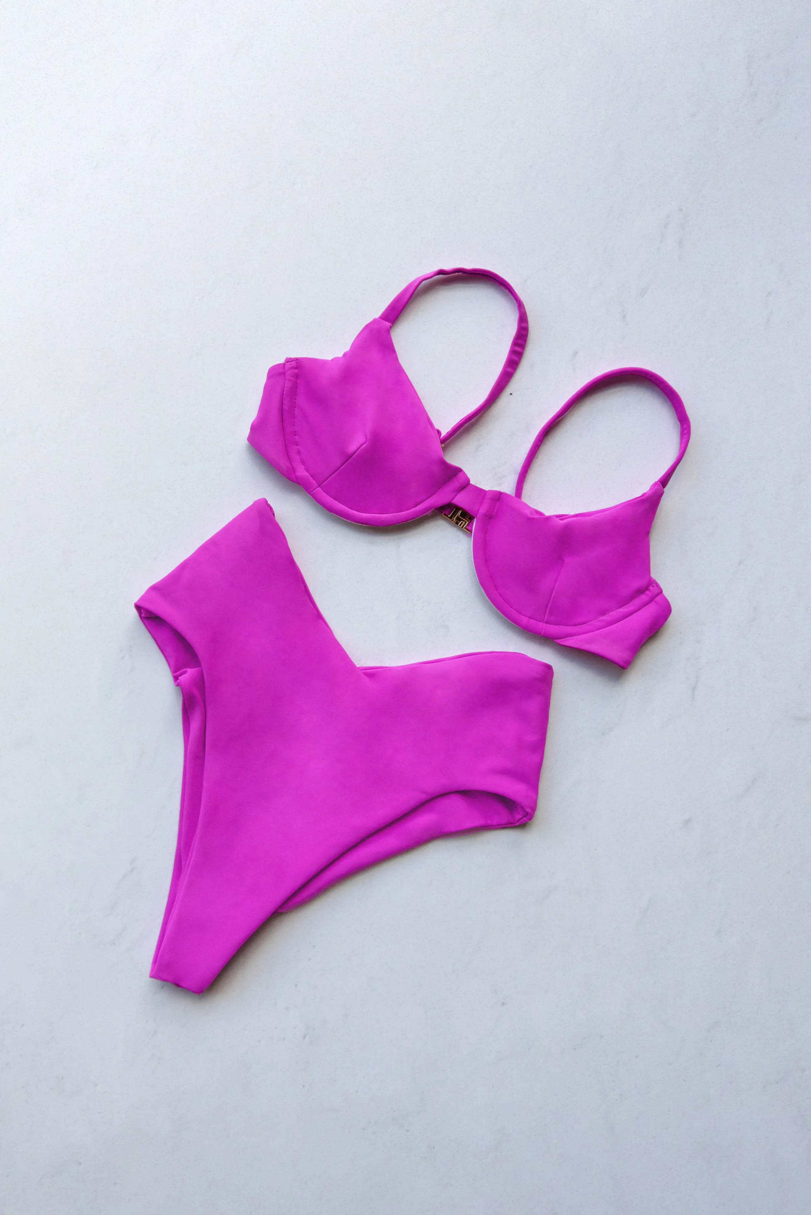 Melly Bottom - Hibiscus sold by Skatie product image thumbnail 4