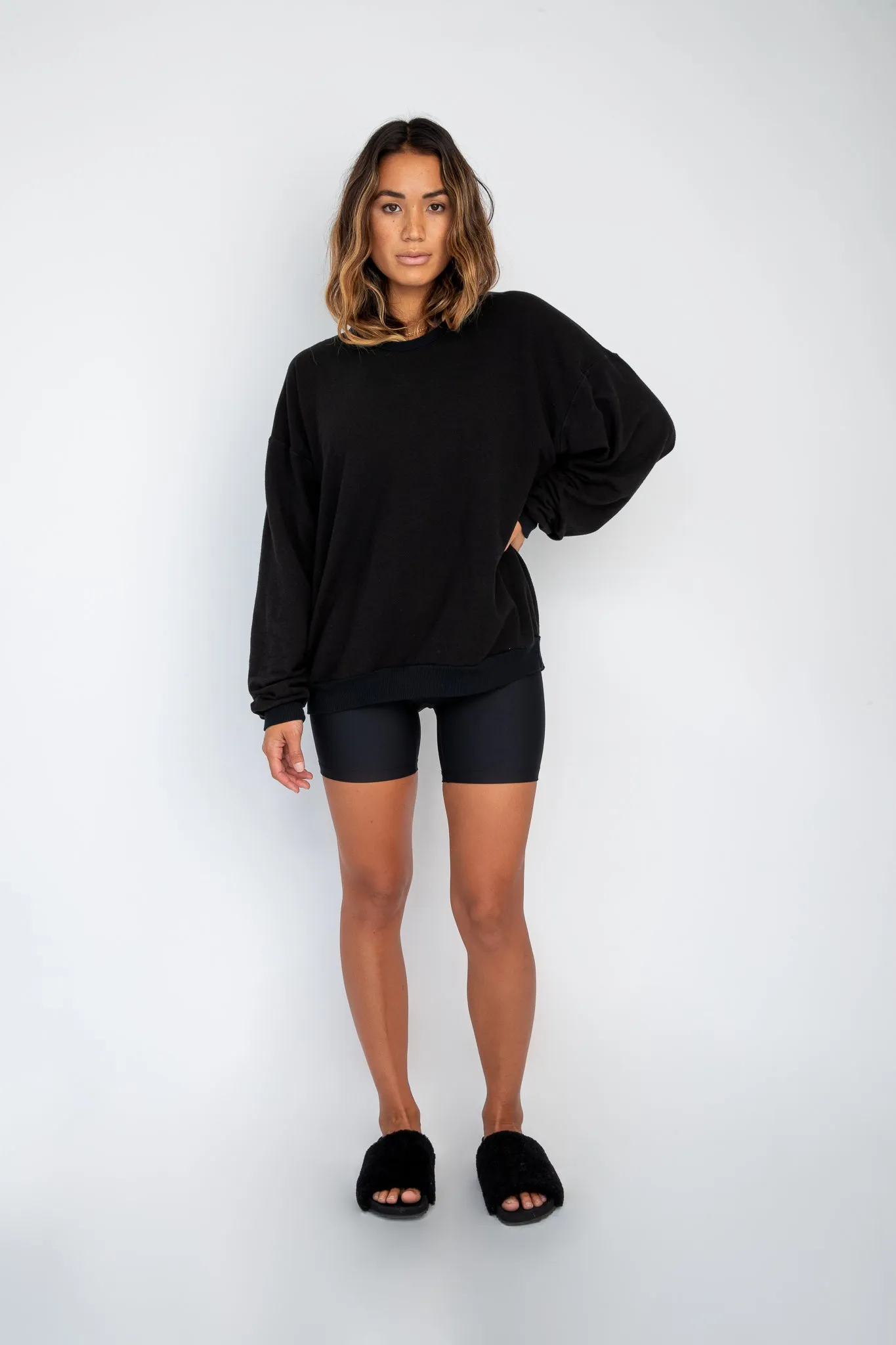 Sample Sale ULTRALUX Chris Crewneck - Black sold by Skatie product image thumbnail 2