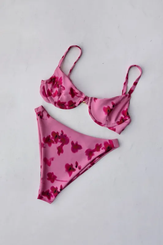 Kelly Bottom - Athena sold by Skatie