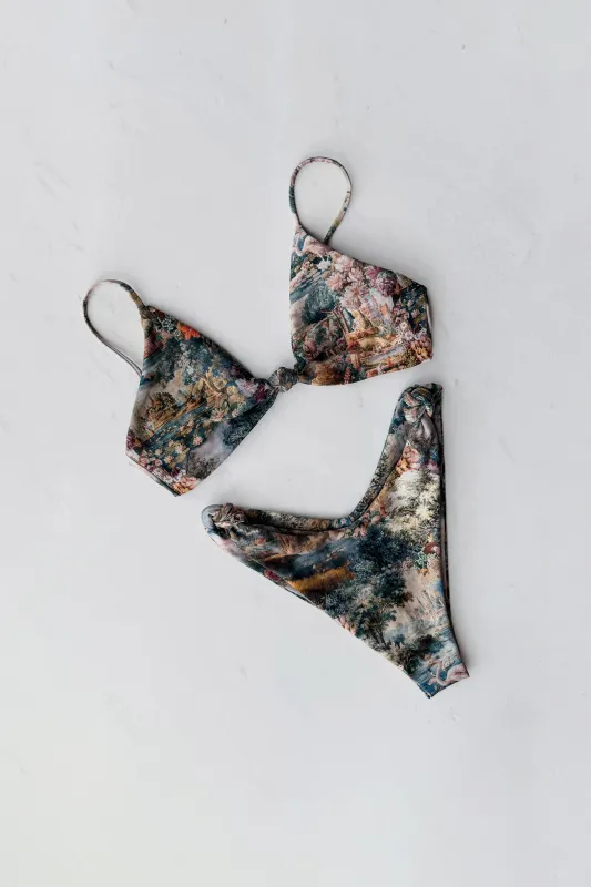 Suzanne Bottom - Dreamworld sold by Skatie