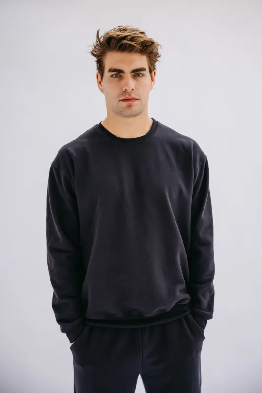 ULTRALUX John Crewneck - Black sold by Skatie