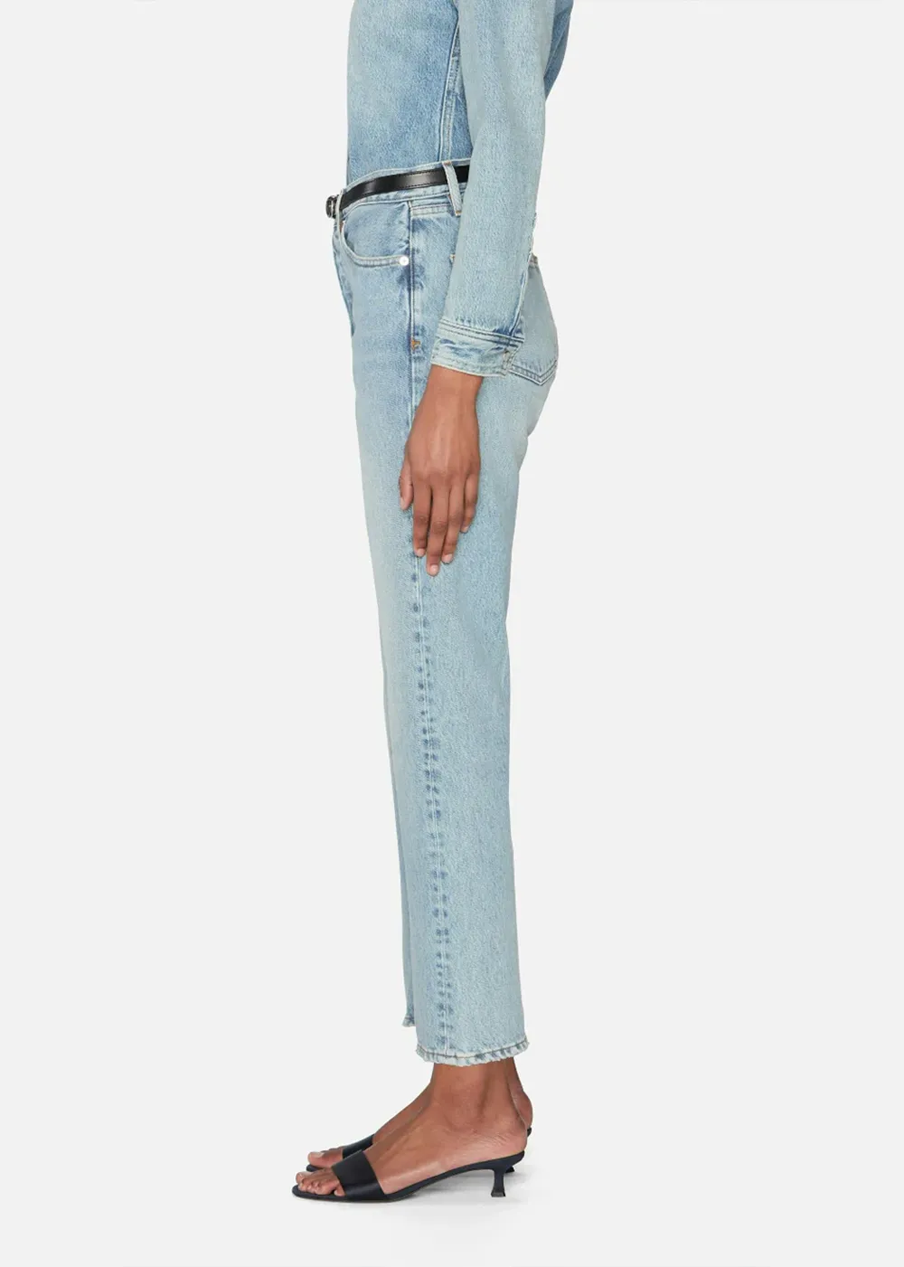 The Vertical Crop Jean sold by Denali product image thumbnail 2