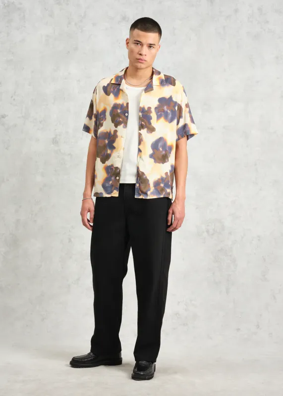 Didcot SS Shirt Blur Floral sold by Denali