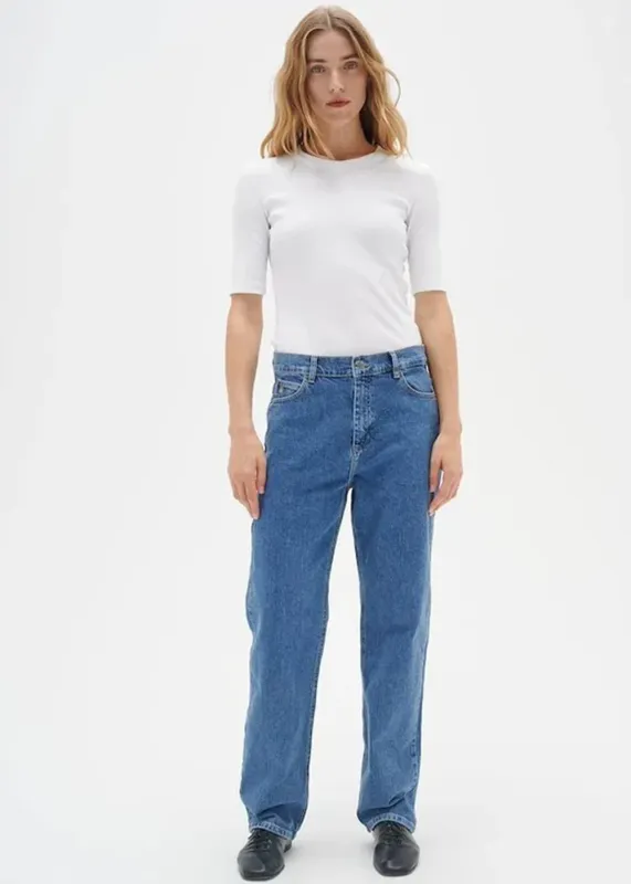 Dagna T-Shirt sold by Denali