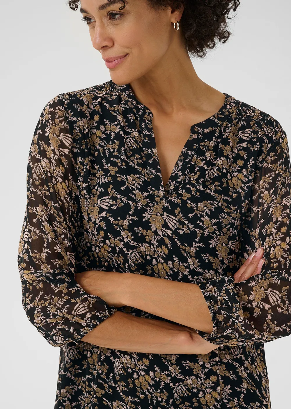 Elkas Dress sold by Denali product image thumbnail 2