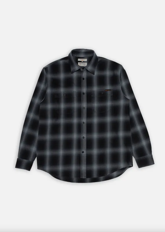Julian Worker Shadow Check Shirt made by Nudie Jeans