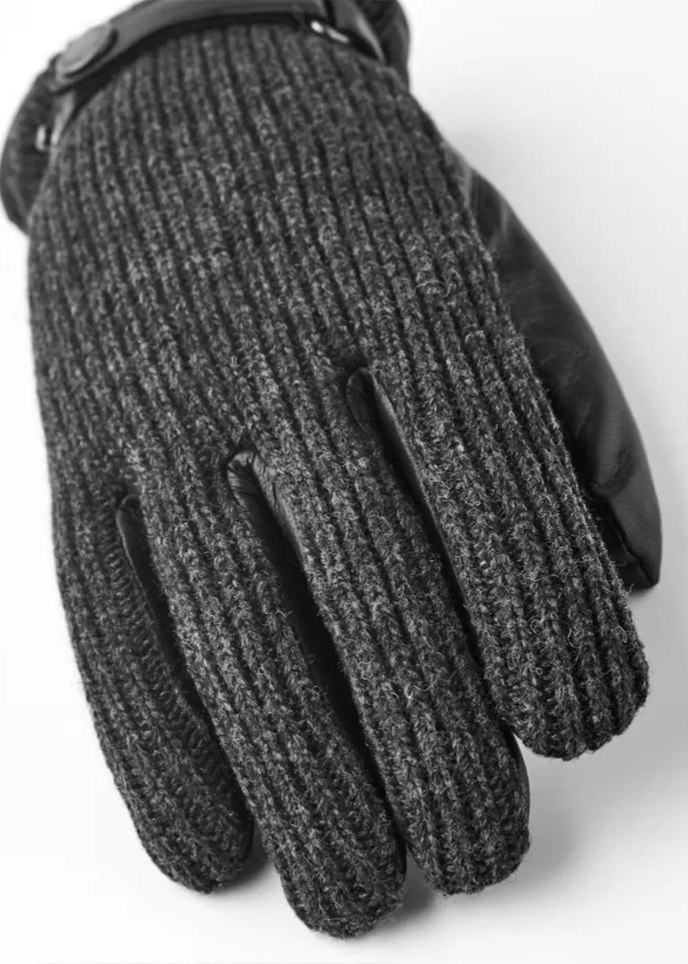 Christopher Leather Gloves sold by Denali product image thumbnail 2