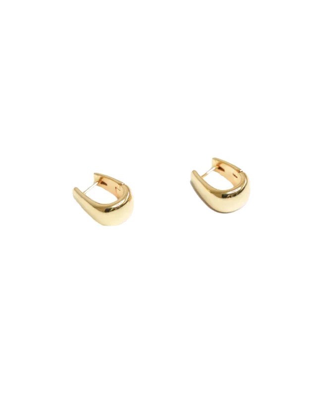 Remia U-Shape Earring made by Bamboo Blonde