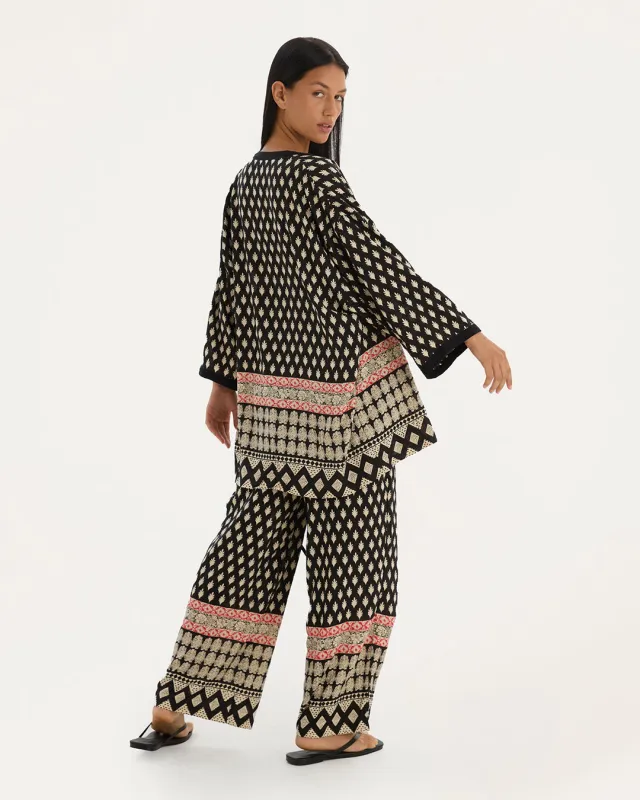 Mika Cape made by Bamboo Blonde