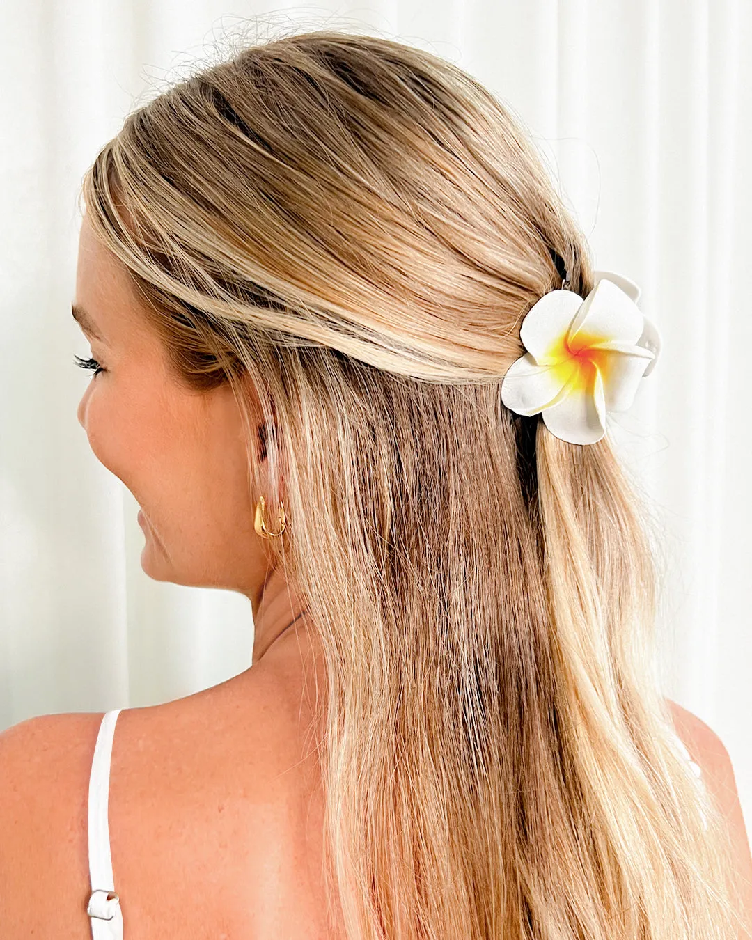 Frangipani Clear Hair Claw sold by Bamboo Blonde product image thumbnail 3