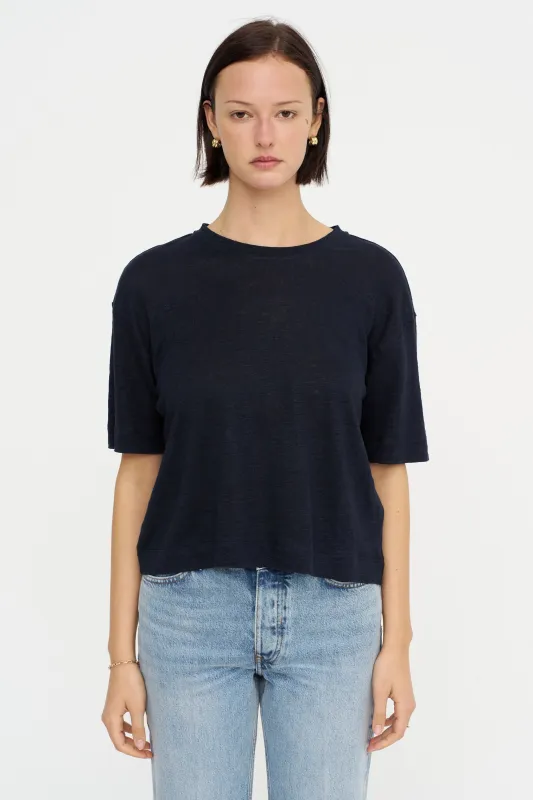 Round Neckline, Deep Night made by Allude