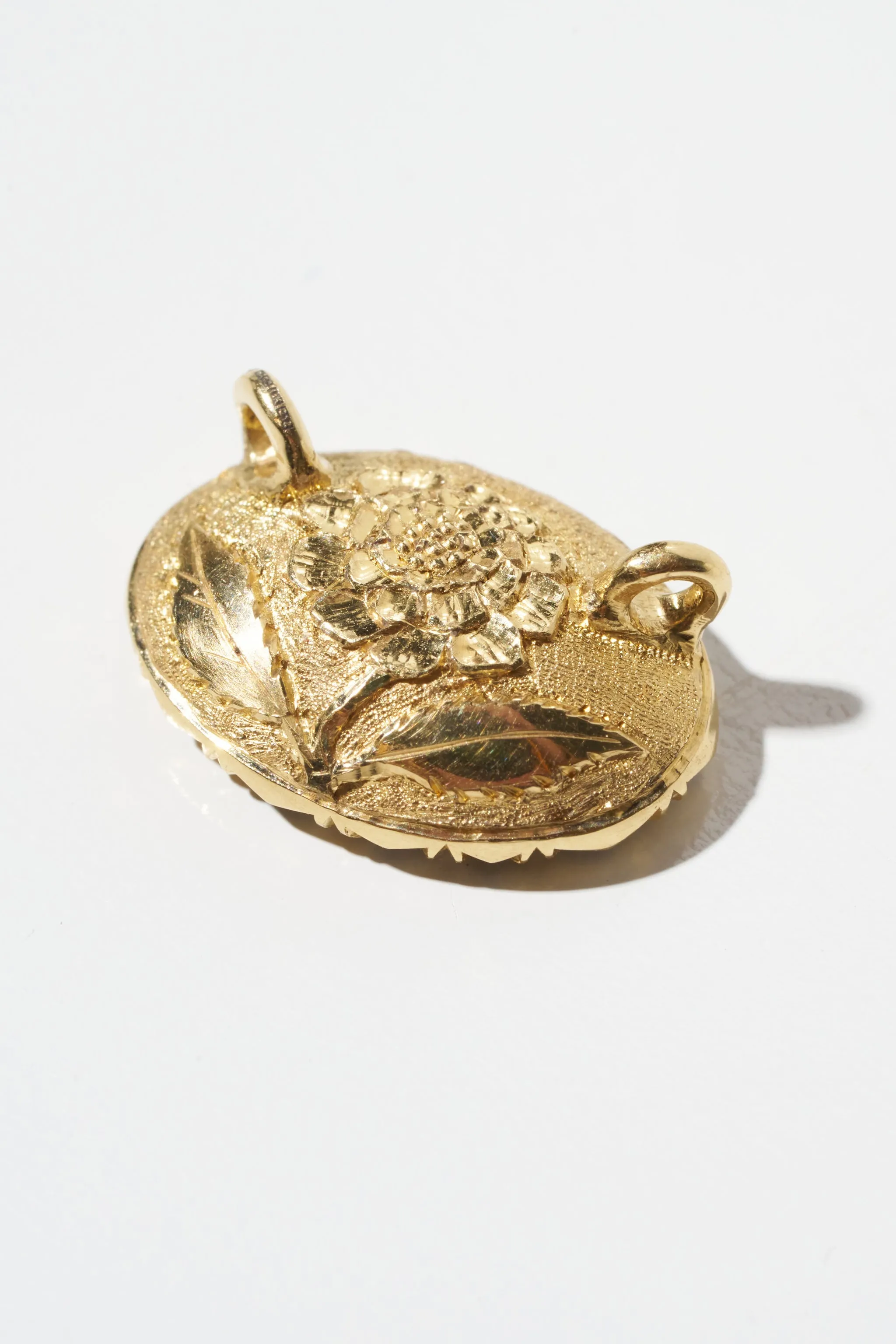 Fable Pendant, Yellow Gold sold by Kick Pleat product image thumbnail 2