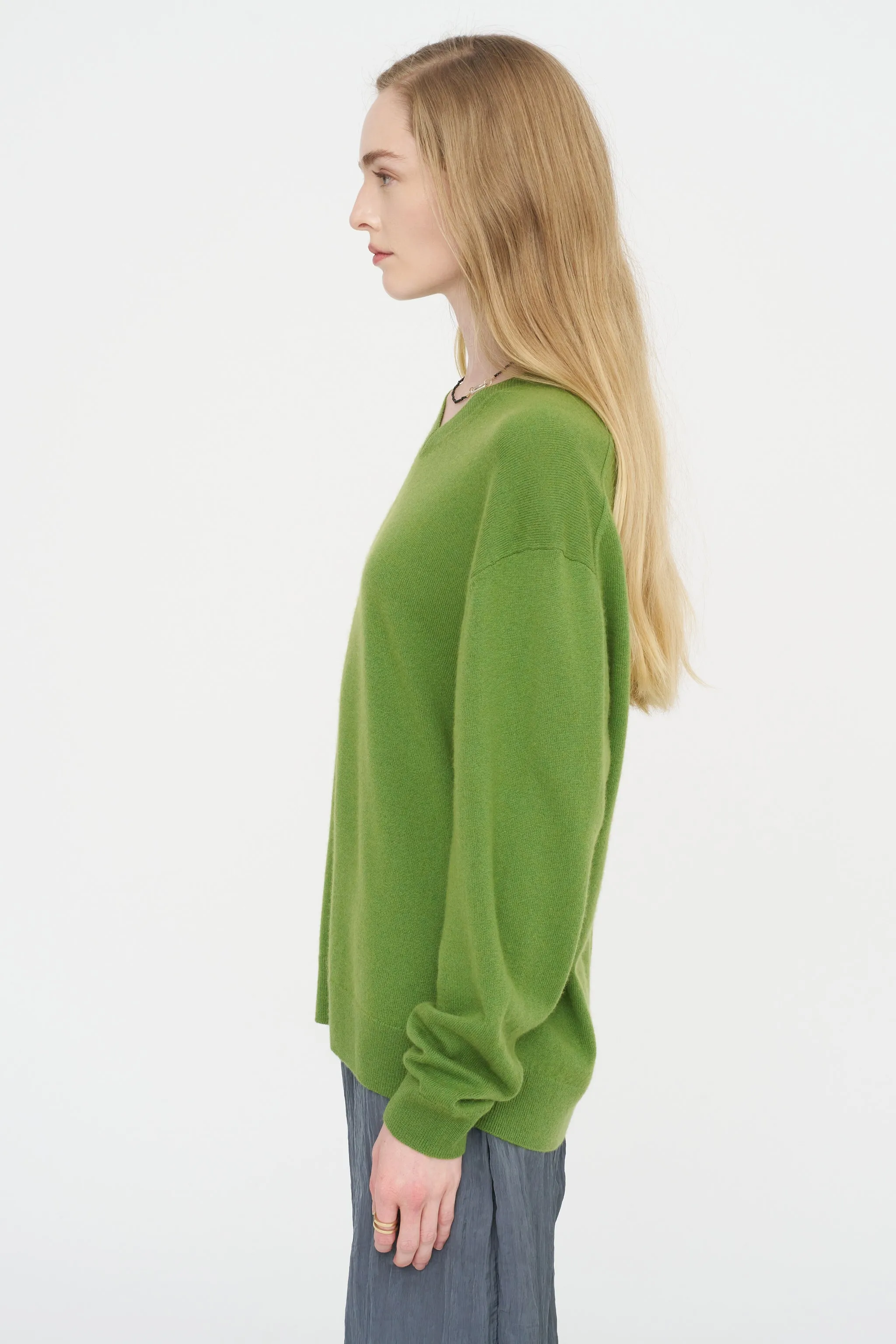 Washable Cashmere Easy V-Neck Sweater, Avocado sold by Kick Pleat product image thumbnail 4