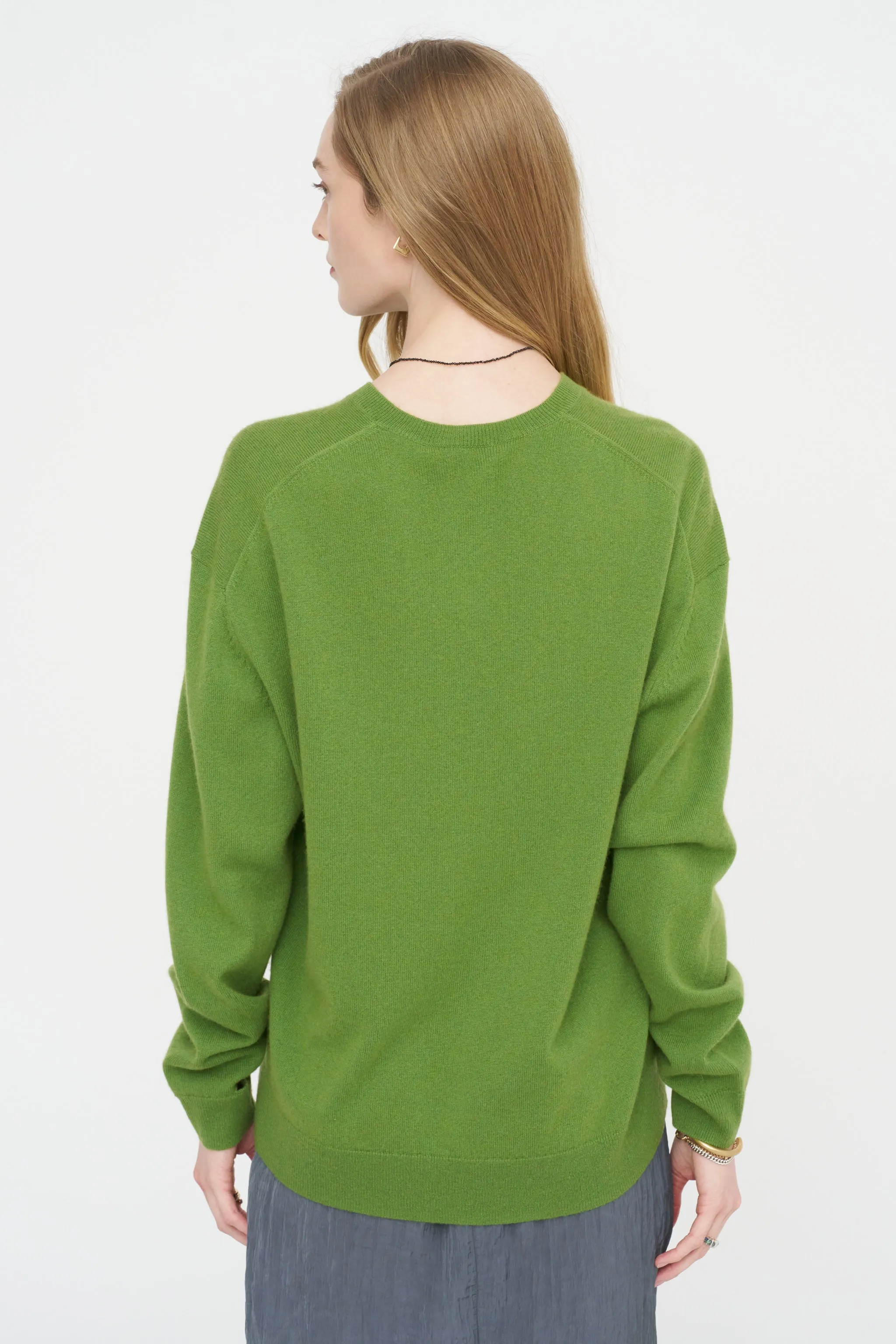 Washable Cashmere Easy V-Neck Sweater, Avocado sold by Kick Pleat product image thumbnail 5