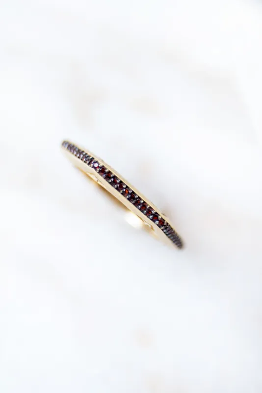 "Baira" Hexagonal Ring, Garnet made by Kick Pleat