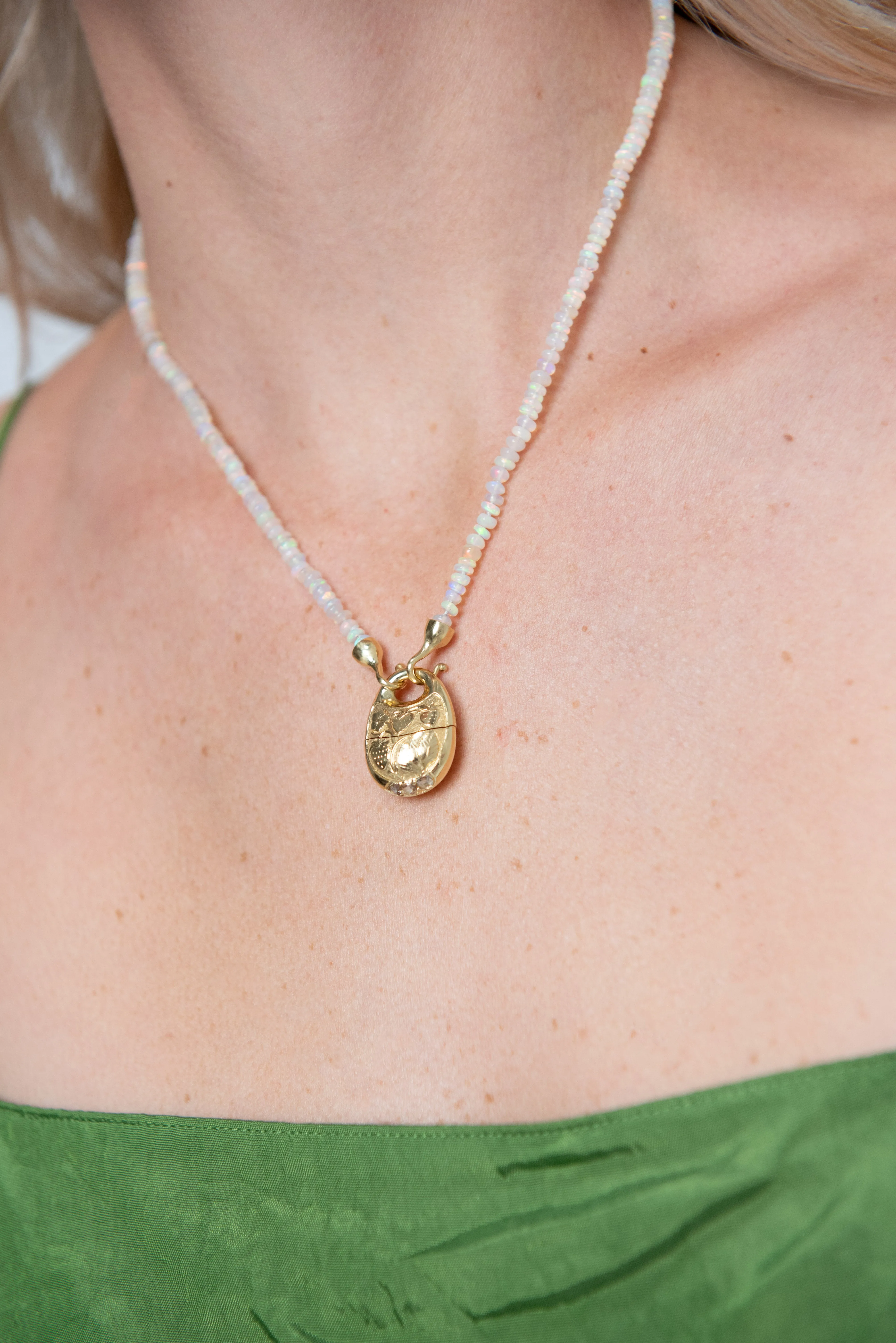 Podling Pendant, Yellow Gold sold by Kick Pleat product image thumbnail 4