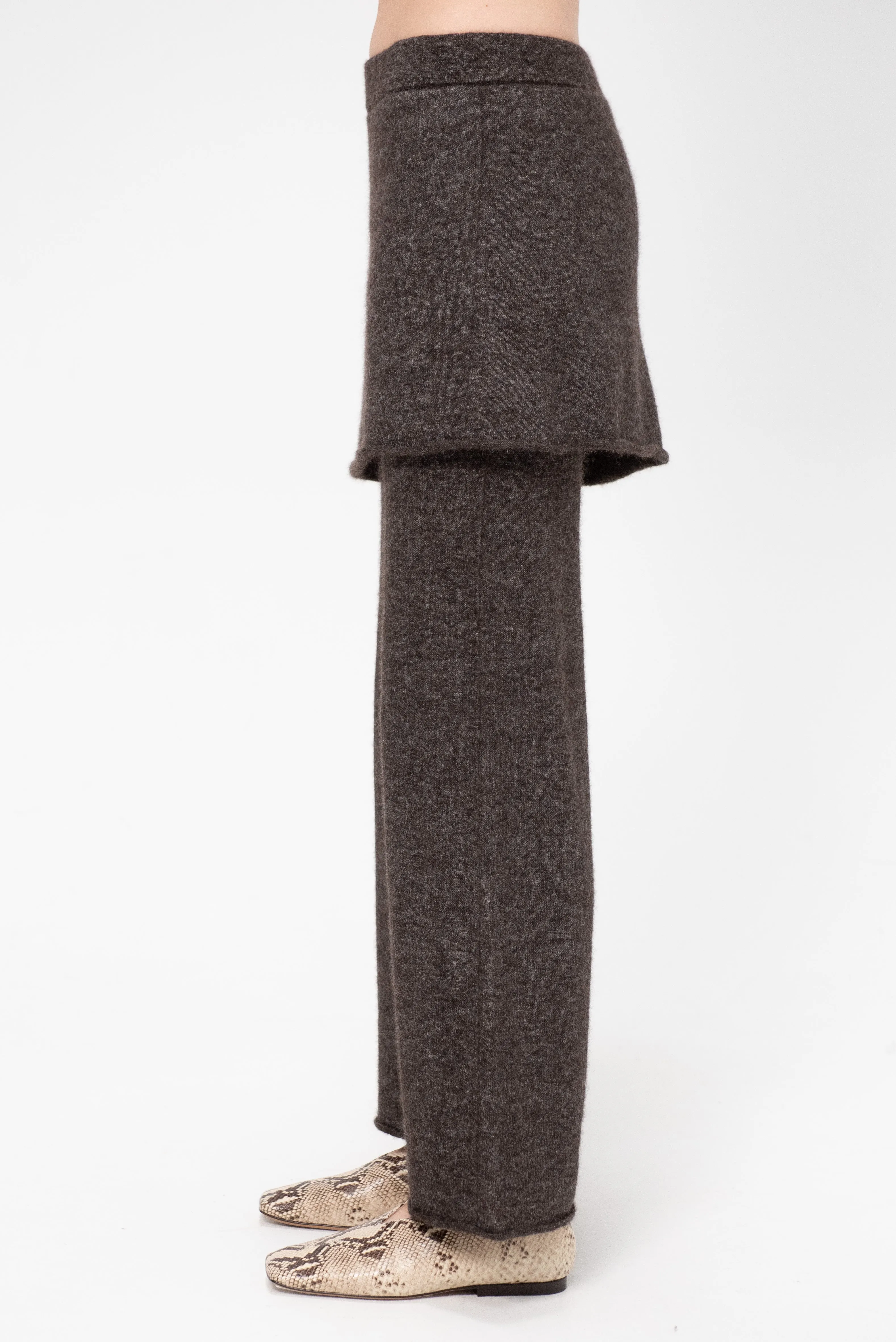 Askew Layer Pants, Blackened sold by Kick Pleat product image thumbnail 3