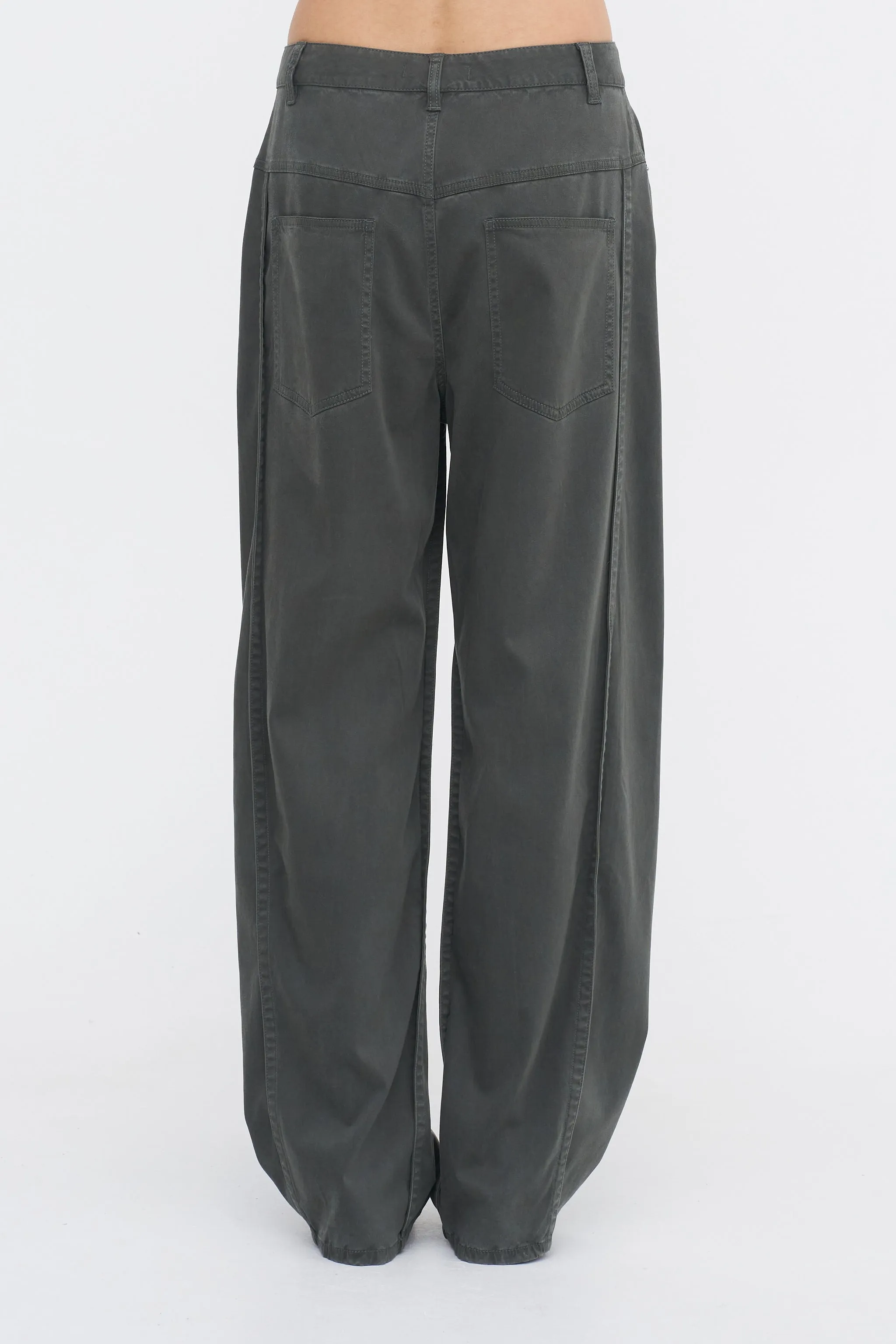 Garment Dyed Stretch Twill Tuck Pant, Grey sold by Kick Pleat product image thumbnail 4