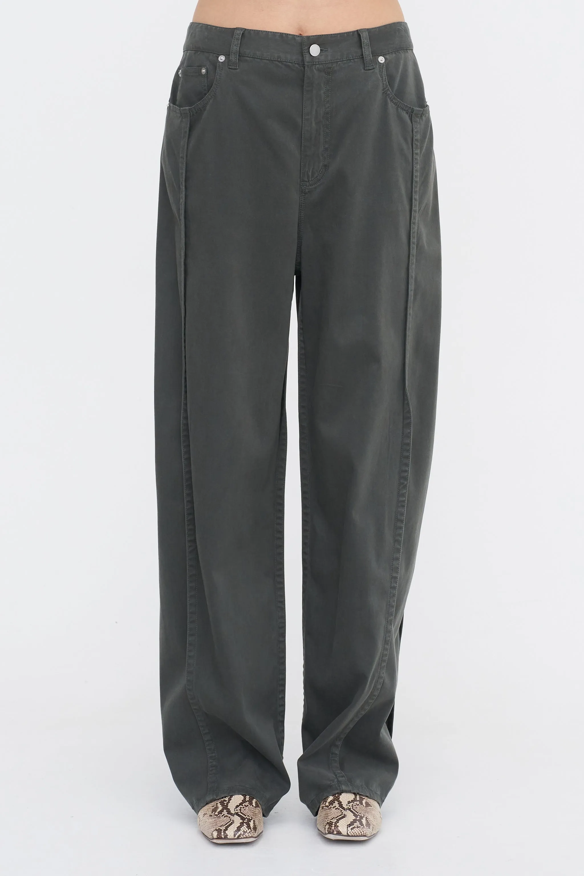 Garment Dyed Stretch Twill Tuck Pant, Grey sold by Kick Pleat product image thumbnail 2