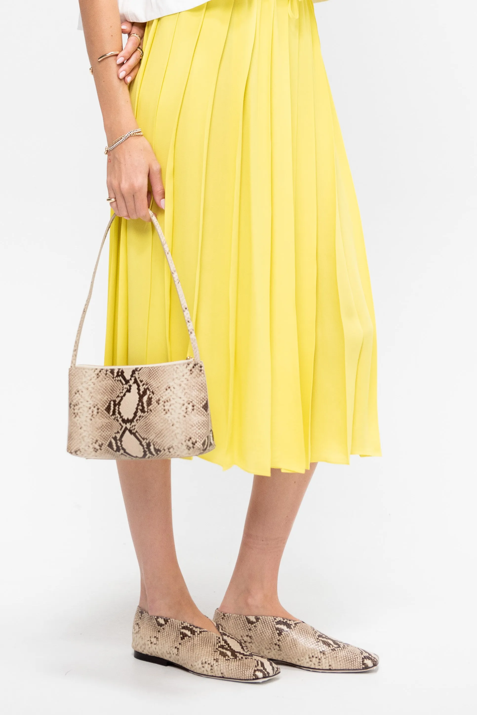 Square Soft V, Roccia sold by Kick Pleat product image thumbnail 2