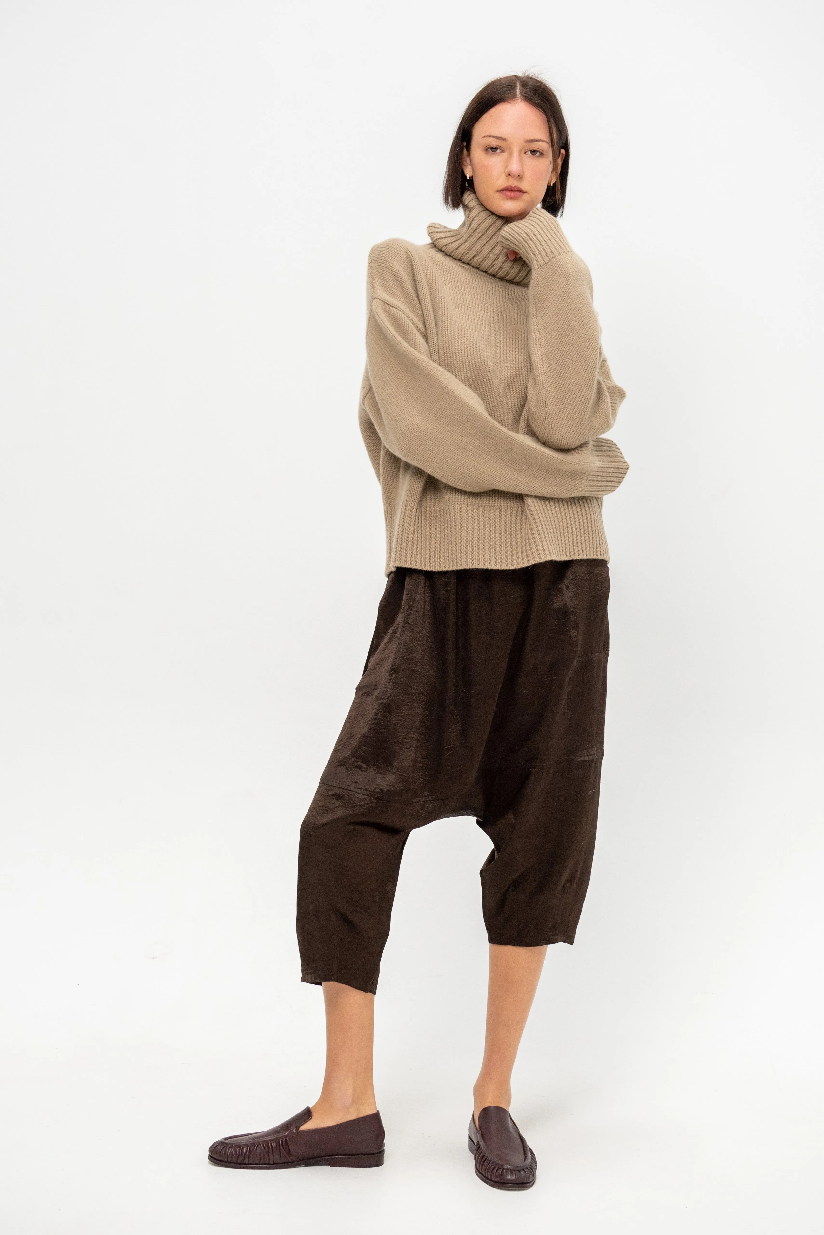Kiko Pant Satin, Espresso sold by Kick Pleat