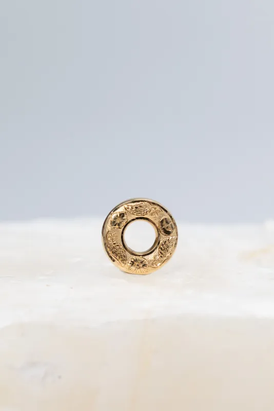 Hag Stone - Plump Mini, Yellow Gold made by Kick Pleat