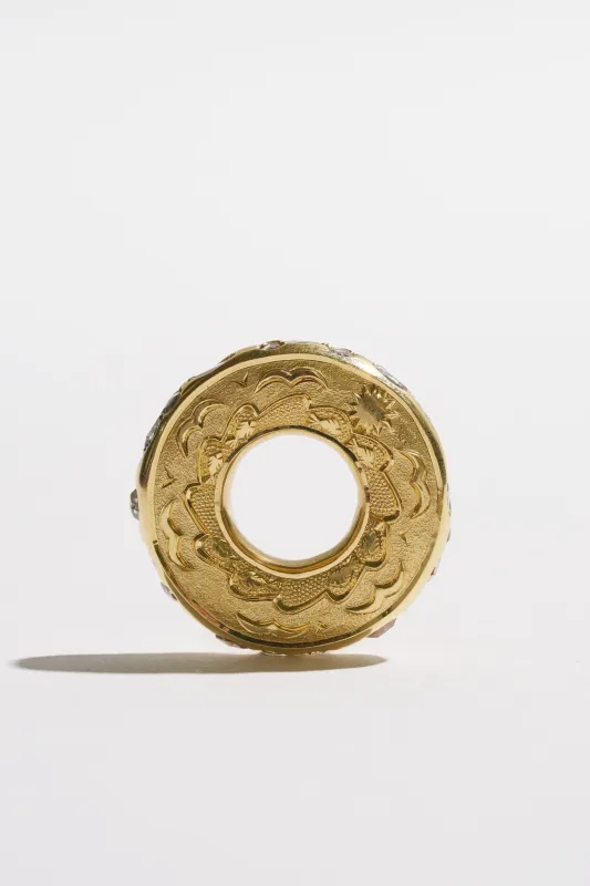 Hag Stone - Plump XL, Yellow Gold made by Kick Pleat